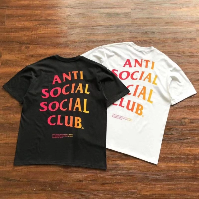 ANTI SOCIAL SOCIAL CLUB T-Shirt