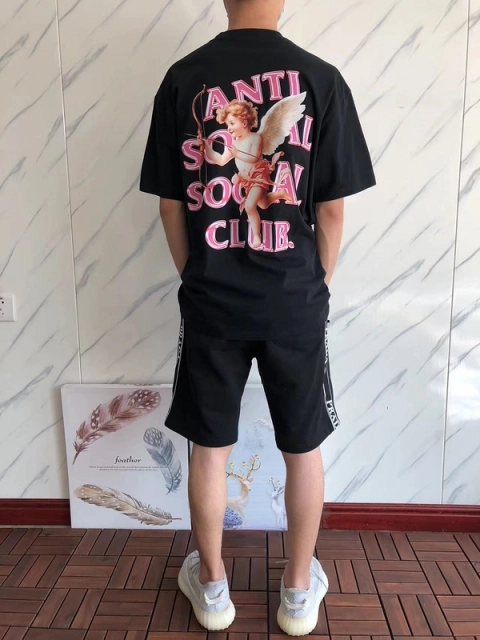 ANTI SOCIAL SOCIAL CLUB T-Shirt