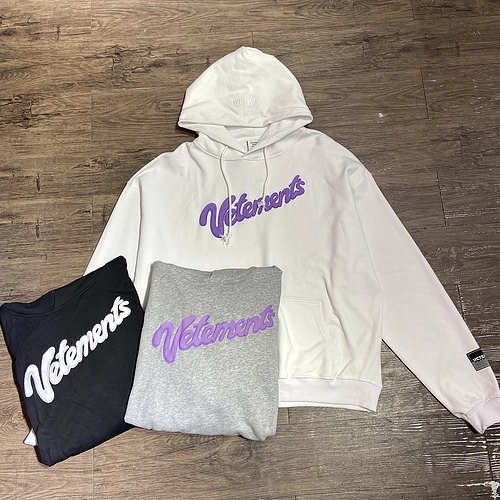 VETEMENTS Sweet Logo Hoodie