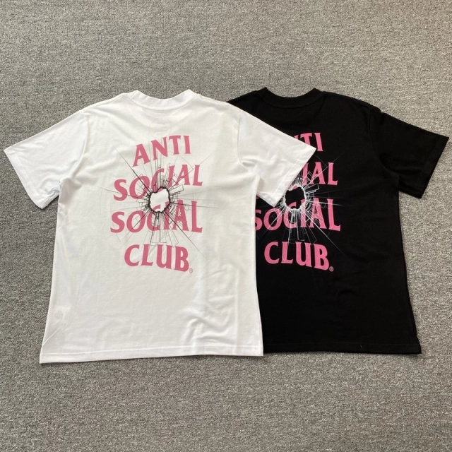 ANTI SOCIAL SOCIAL CLUB T-shirt