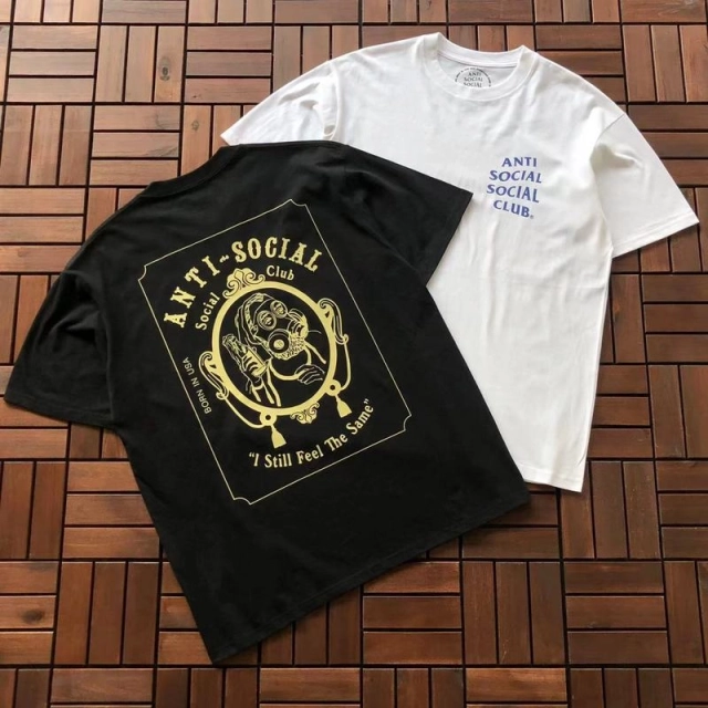 ANTI SOCIAL SOCIAL CLUB T-Shirt