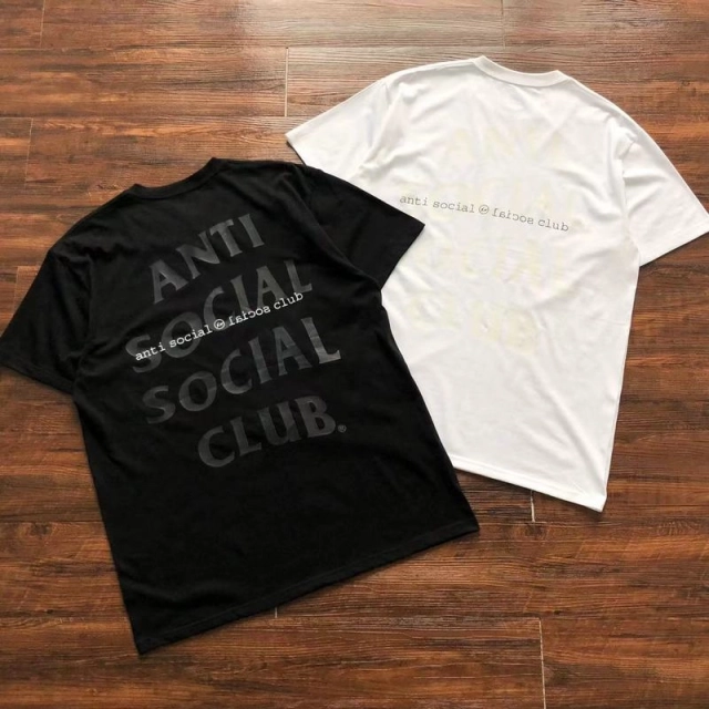 ANTI SOCIAL SOCIAL CLUB T-Shirt