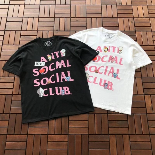 ANTI SOCIAL SOCIAL CLUB T-Shirt