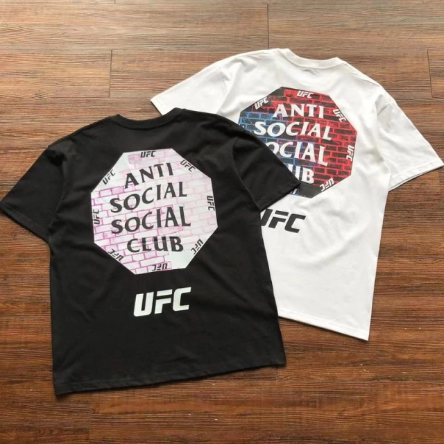 ANTI SOCIAL SOCIAL CLUB T-Shirt