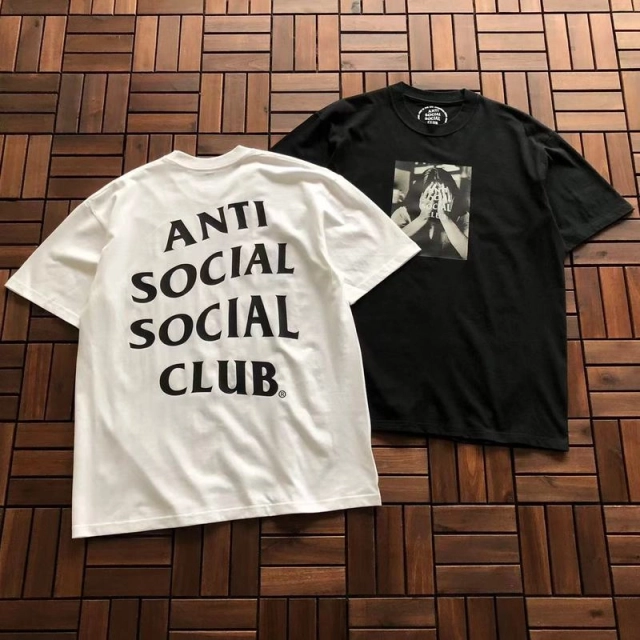 ANTI SOCIAL SOCIAL CLUB T-Shirt