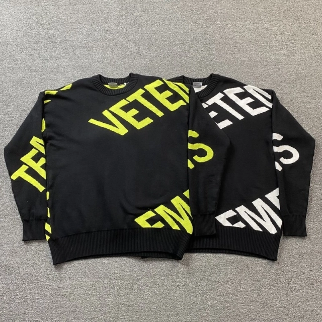 Vetements Sweater