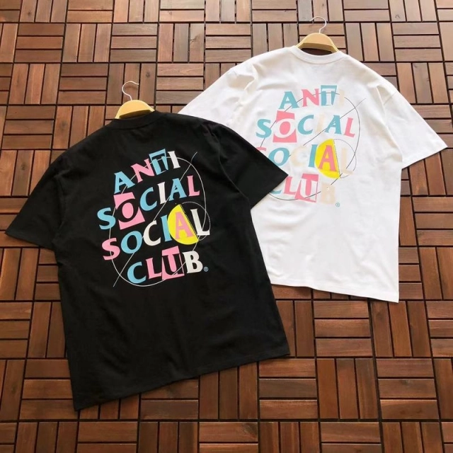 ANTI SOCIAL SOCIAL CLUB T-Shirt