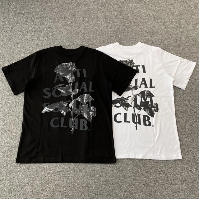 ANTI SOCIAL SOCIAL CLUB T-shirt