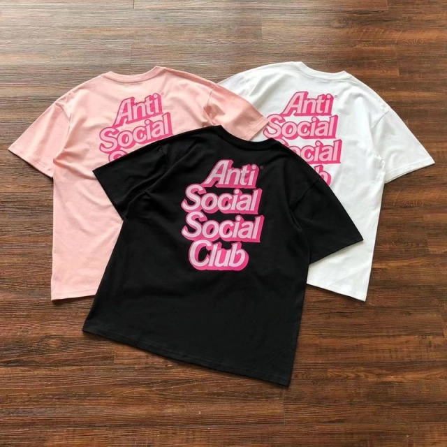 ANTI SOCIAL SOCIAL CLUB T-Shirt