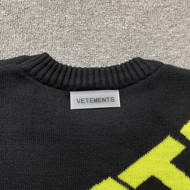 Vetements Sweater