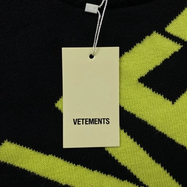 Vetements Sweater