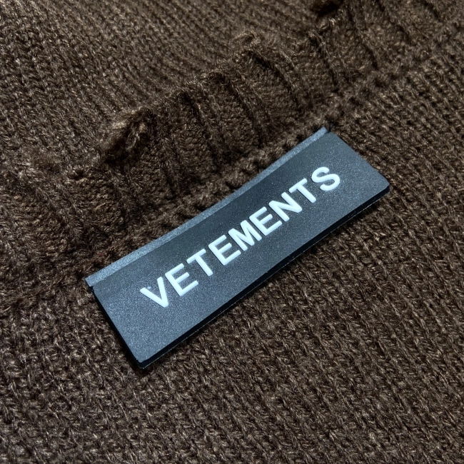 VETEMENTS distressed turtle neck sweater