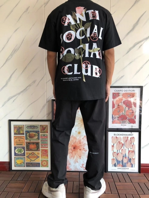 ANTI SOCIAL SOCIAL CLUB T-Shirt