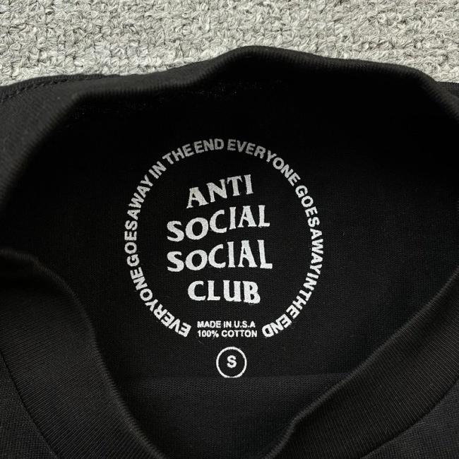 ANTI SOCIAL SOCIAL CLUB T-shirt