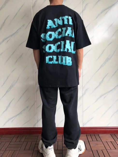 ANTI SOCIAL SOCIAL CLUB T-Shirt