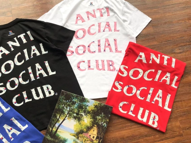 ANTI SOCIAL SOCIAL CLUB T-Shirt