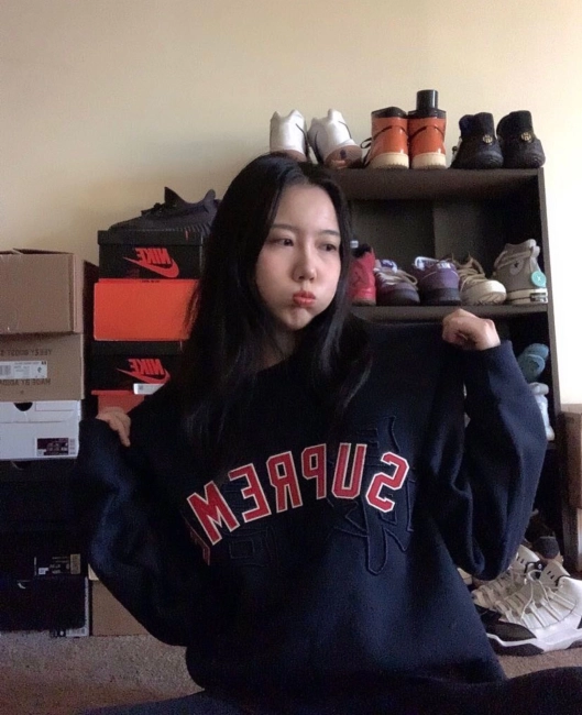 Supreme Kanji Logo Crewneck