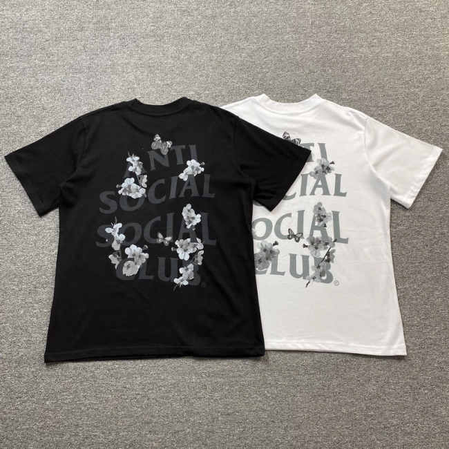 ANTI SOCIAL SOCIAL CLUB T-shirt