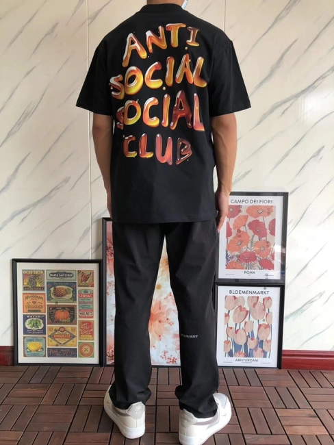 ANTI SOCIAL SOCIAL CLUB T-Shirt