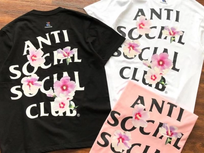 ANTI SOCIAL SOCIAL CLUB T-Shirt