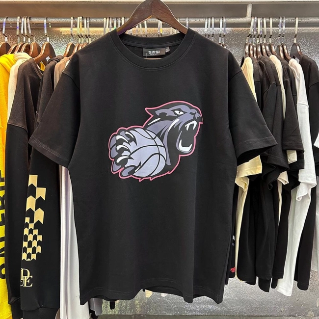 Trapstar Leopard Playing Basketball T-Shirt