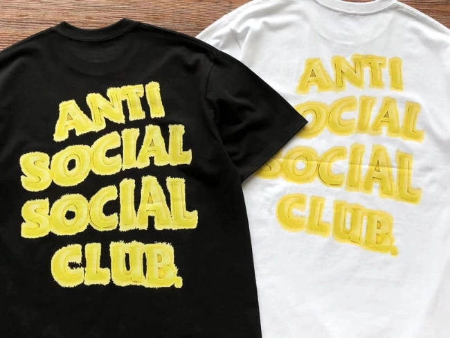 ANTI SOCIAL SOCIAL CLUB T-Shirt