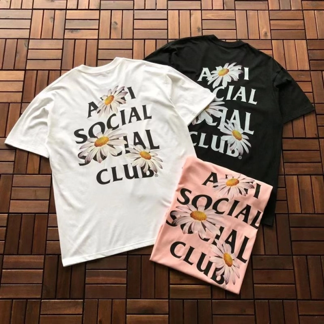 ANTI SOCIAL SOCIAL CLUB T-Shirt