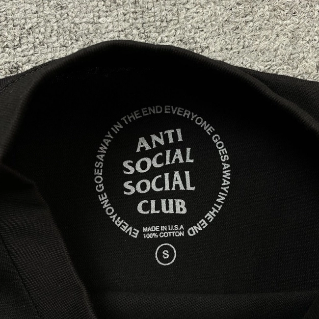 ANTI SOCIAL SOCIAL CLUB T-shirt