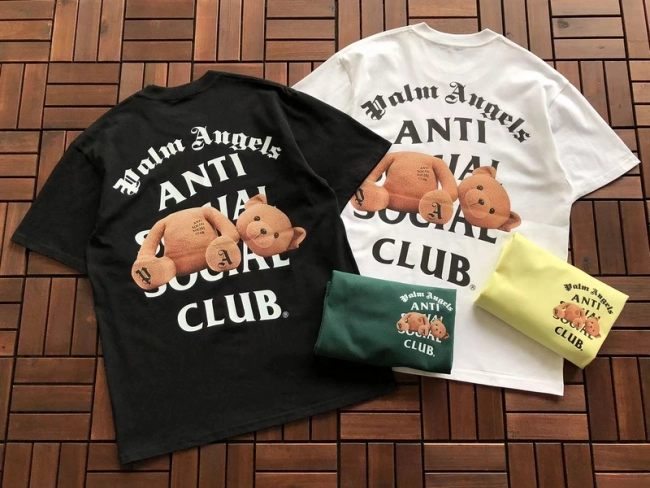 ANTI SOCIAL SOCIAL CLUB T-Shirt