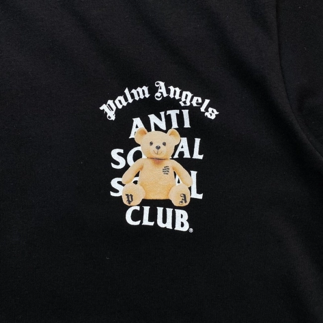 ANTI SOCIAL SOCIAL CLUB T-shirt