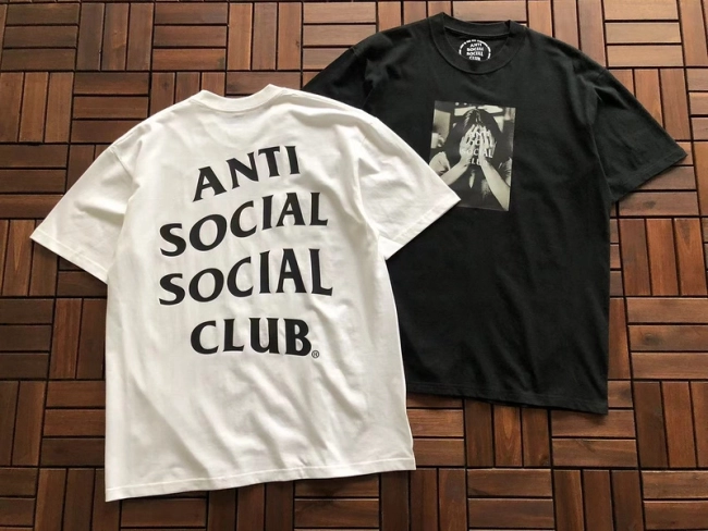 ANTI SOCIAL SOCIAL CLUB T-Shirt