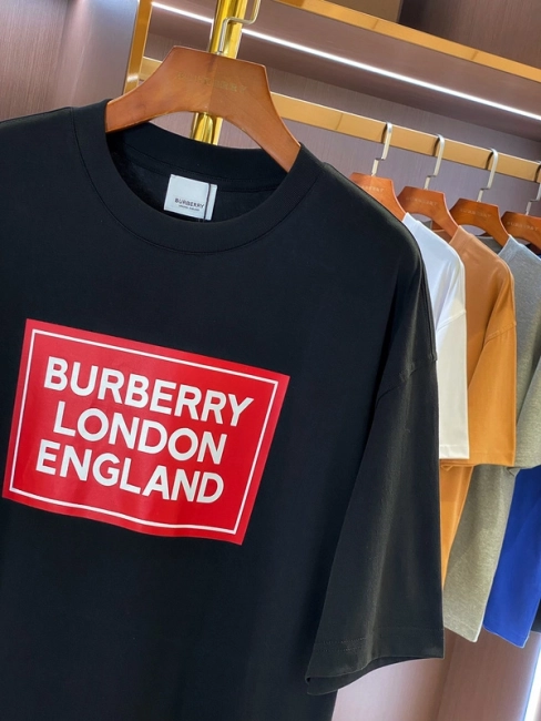 Burberry T-Shirt