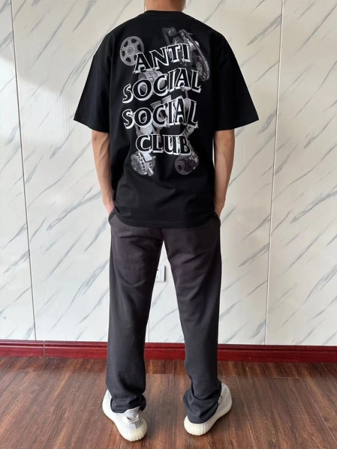 ANTI SOCIAL SOCIAL CLUB T-Shirt