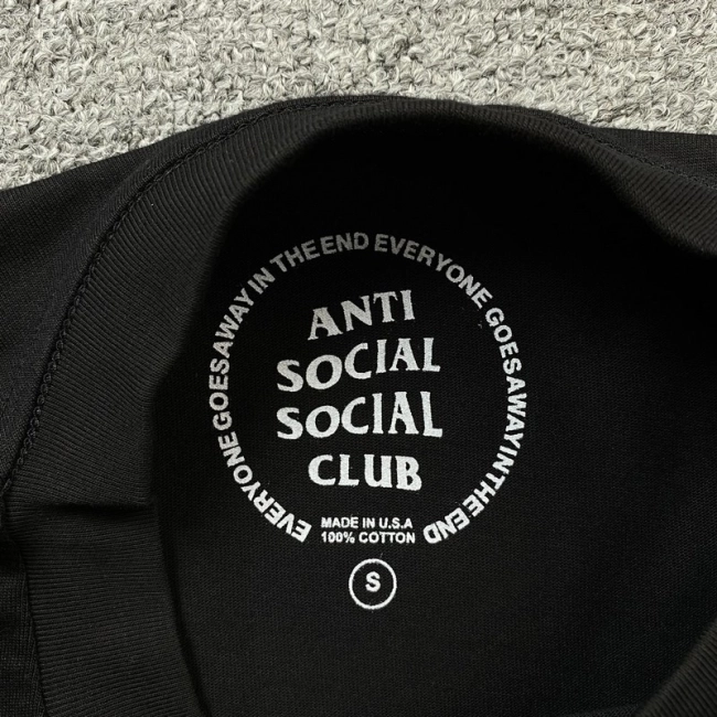 ANTI SOCIAL SOCIAL CLUB T-shirt