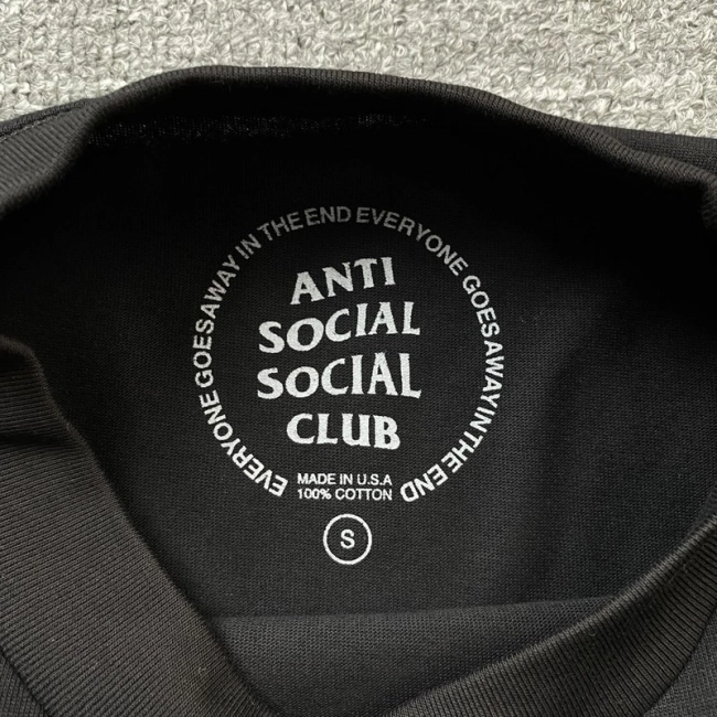 ANTI SOCIAL SOCIAL CLUB T-shirt