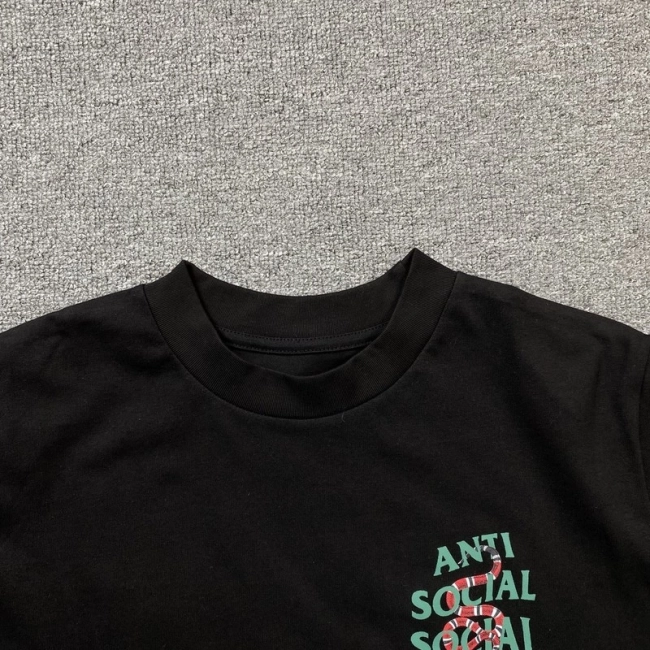 ANTI SOCIAL SOCIAL CLUB T-shirt