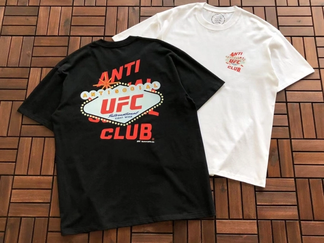 ANTI SOCIAL SOCIAL CLUB T-Shirt