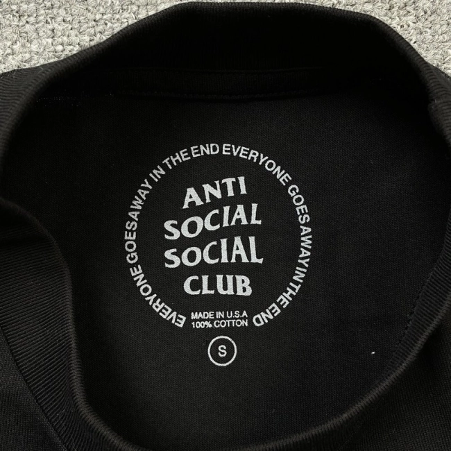 ANTI SOCIAL SOCIAL CLUB T-shirt