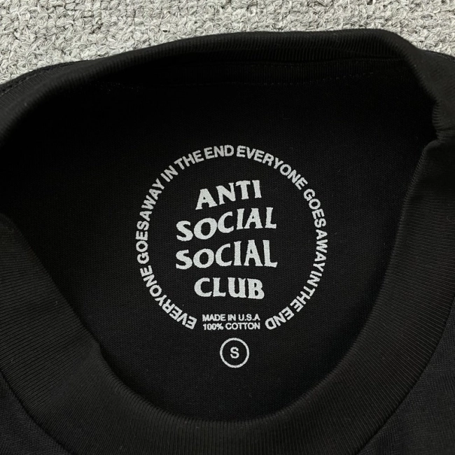 ANTI SOCIAL SOCIAL CLUB T-shirt