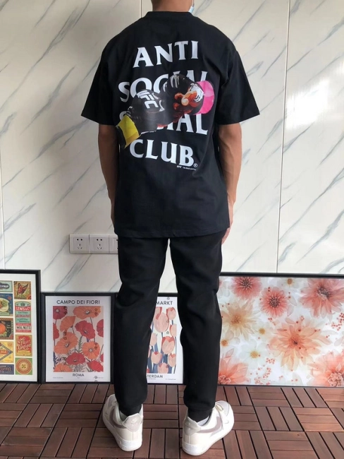 ANTI SOCIAL SOCIAL CLUB T-Shirt