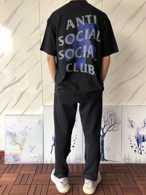 ANTI SOCIAL SOCIAL CLUB T-Shirt