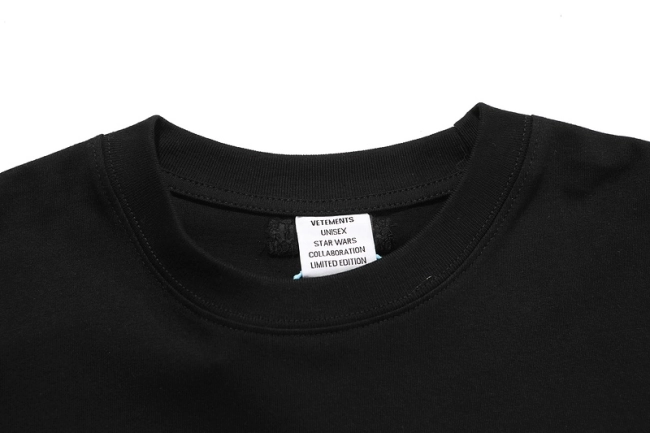 Vetements Minimalist Slogan T-shirt