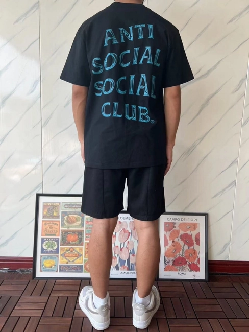 ANTI SOCIAL SOCIAL CLUB T-Shirt