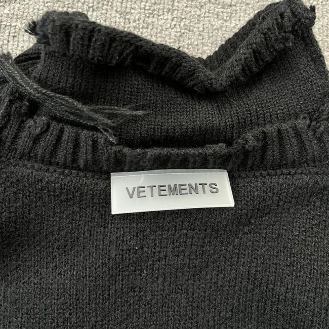 Vetements Sweater