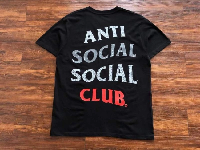 ANTI SOCIAL SOCIAL CLUB T-Shirt