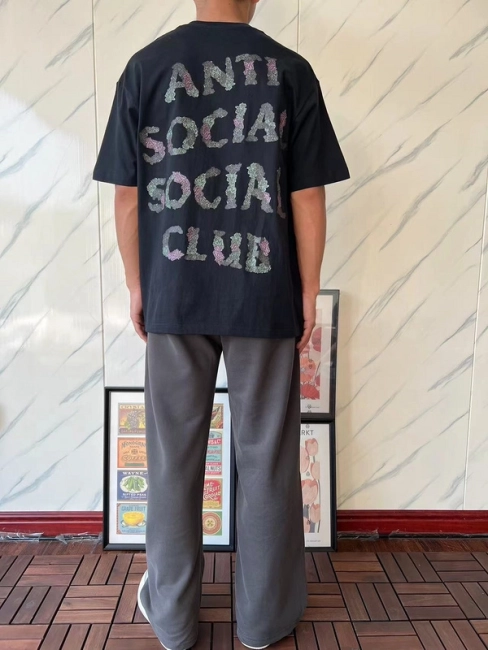 ANTI SOCIAL SOCIAL CLUB T-Shirt