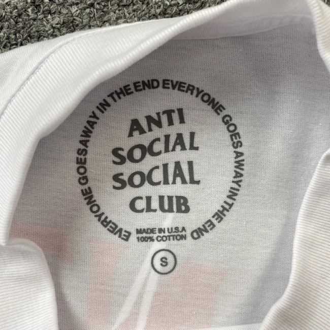 ANTI SOCIAL SOCIAL CLUB T-shirt