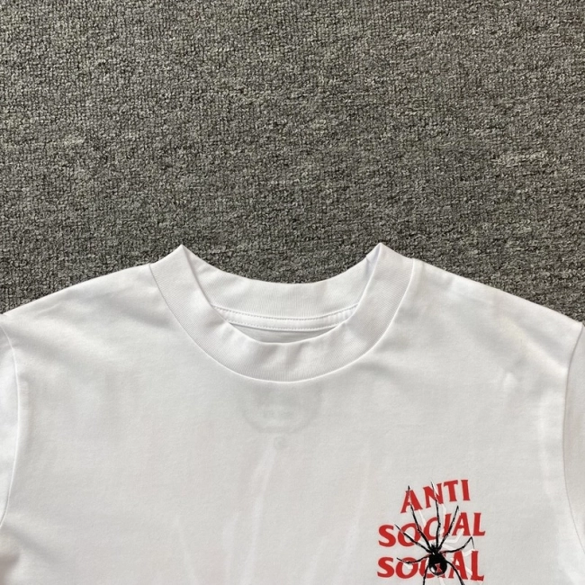 ANTI SOCIAL SOCIAL CLUB T-shirt