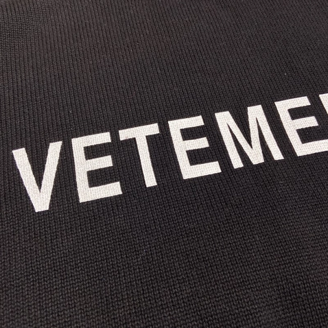 Vetements Jacquard Logo Sweater