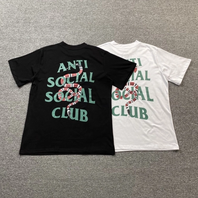 ANTI SOCIAL SOCIAL CLUB T-shirt